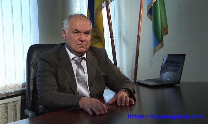 The mayor of Svyatogorsk wrote a letter of early dismissal from his post